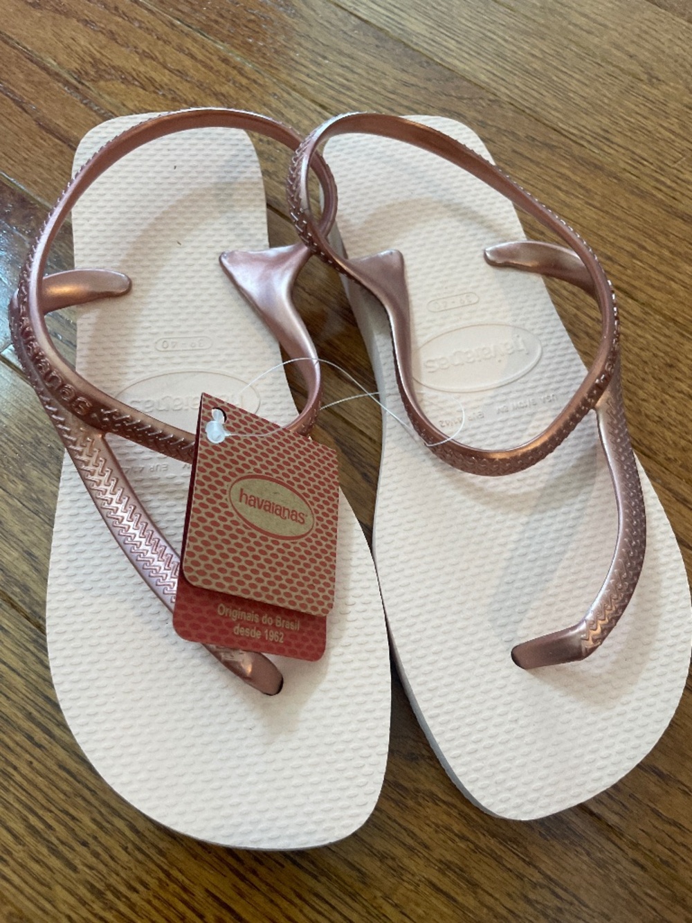 Pink havaianas -size 9